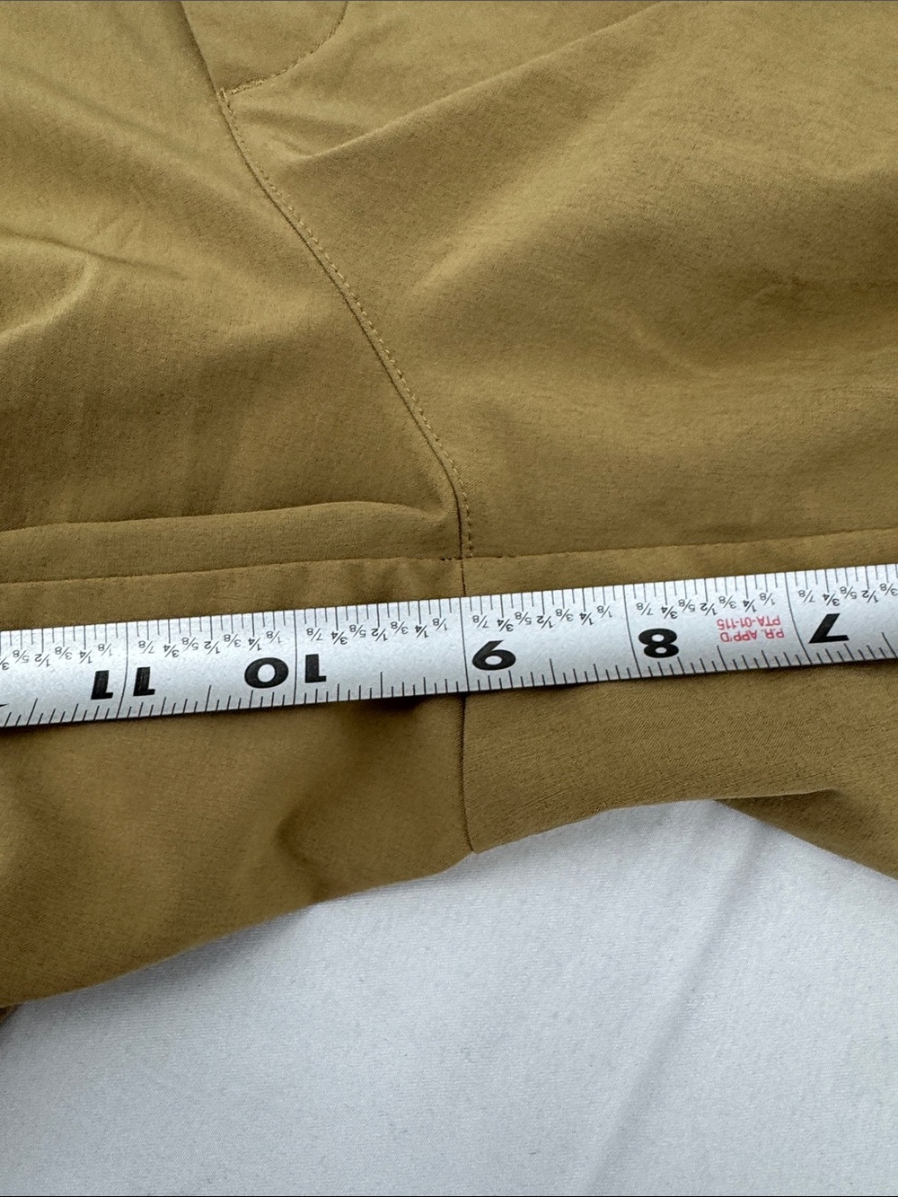Athleta Womens Lightweight, Wrinkle-Free, Elastic Waist Khaki Dress Shorts, 10 - Picture 12 of 14